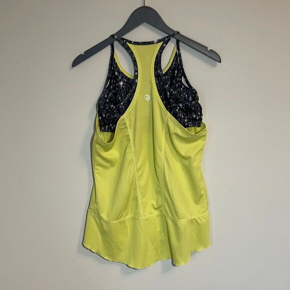 MPG Women’s Tank Top w/built in sports bra. Size Medium - Picture 4 of 7